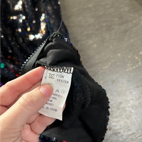 Straight leg/legging sequin pants size 2x but fits more like an xl in my opinion - Picture 2 of 9